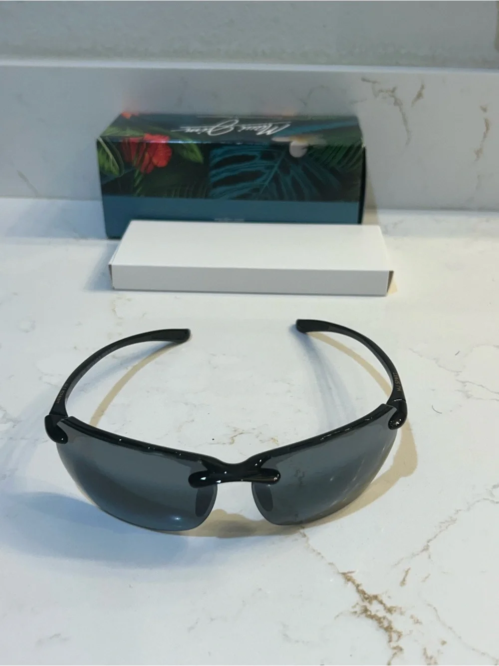 Maui Jim Unisex Banyans Gloss Black Rimless Wraparound Sunglasses NIB